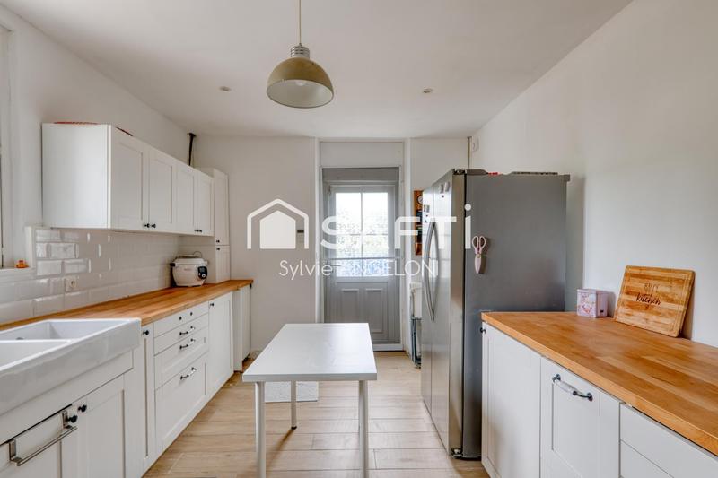 Maison - 195 m² - 6 pièces