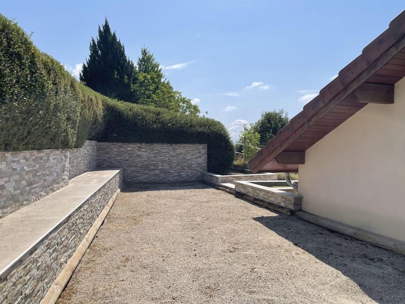 Maison - 204 m² - 5 pièces