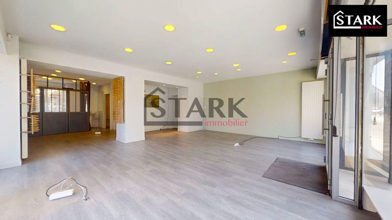 Local commercial - 82 m² - 4 pièces