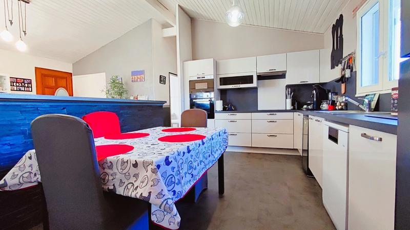 Maison - 96 m² - 4 pièces