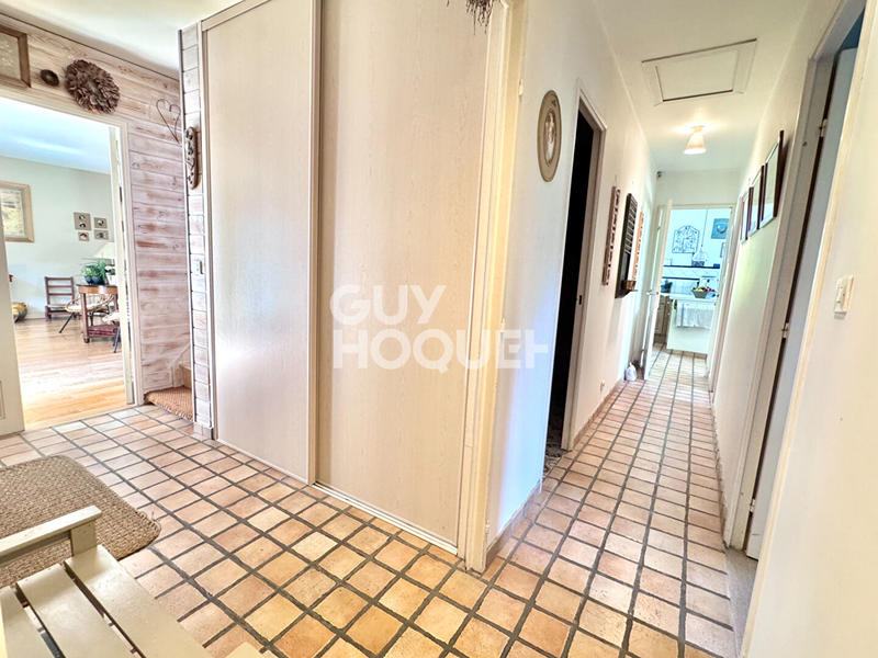 Maison - 186 m² - 9 pièces