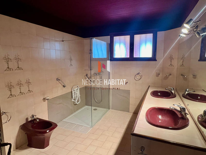 Maison - 166 m² - 6 pièces