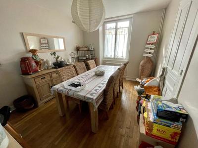 Maison - 152 m² - 6 pièces