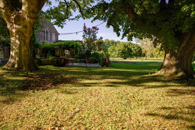 Mas - 460 m² - 14 pièces