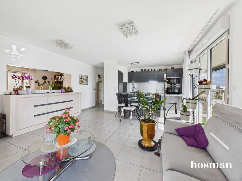 Appartement - 97 m² - 5 pièces