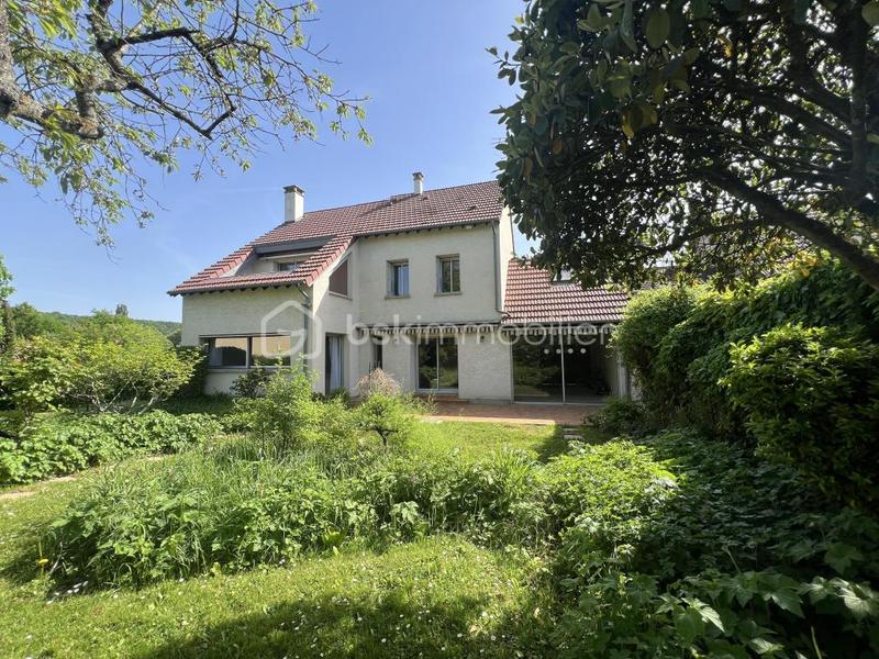 Maison - 138 m² - 5 pièces
