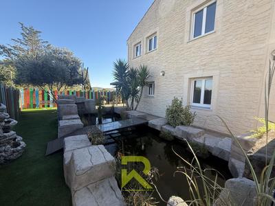 Maison - 239 m² - 4 pièces