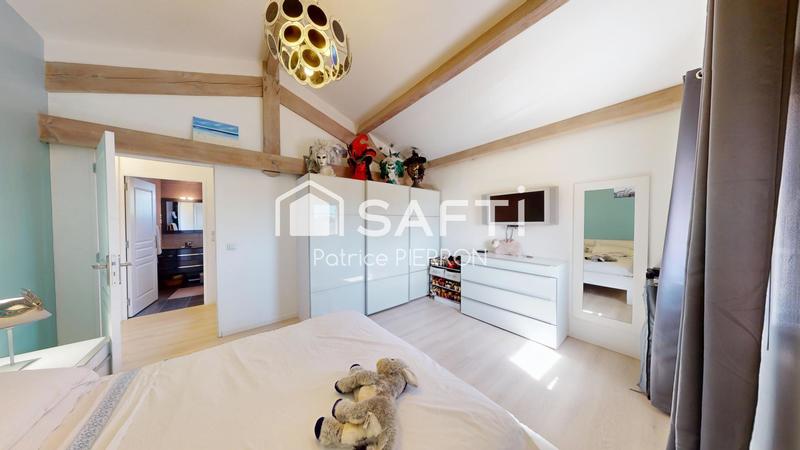 Maison - 258 m² - 10 pièces