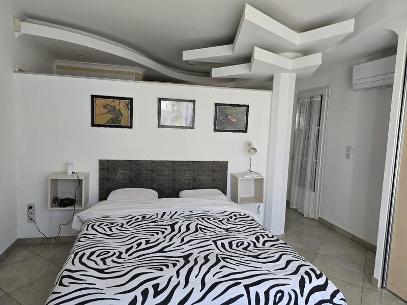 Propriété - 295 m² - 12 pièces