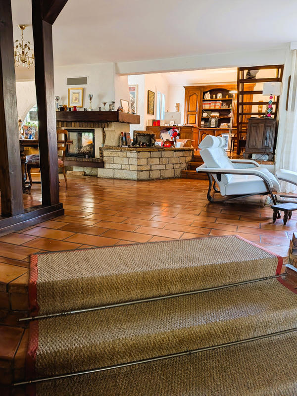 Maison - 282 m² - 8 pièces