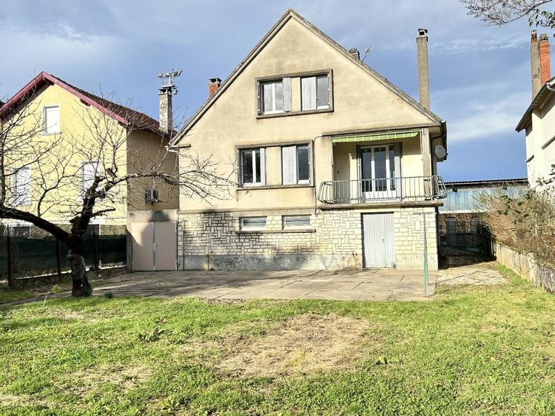 Maison - 161 m² - 6 pièces