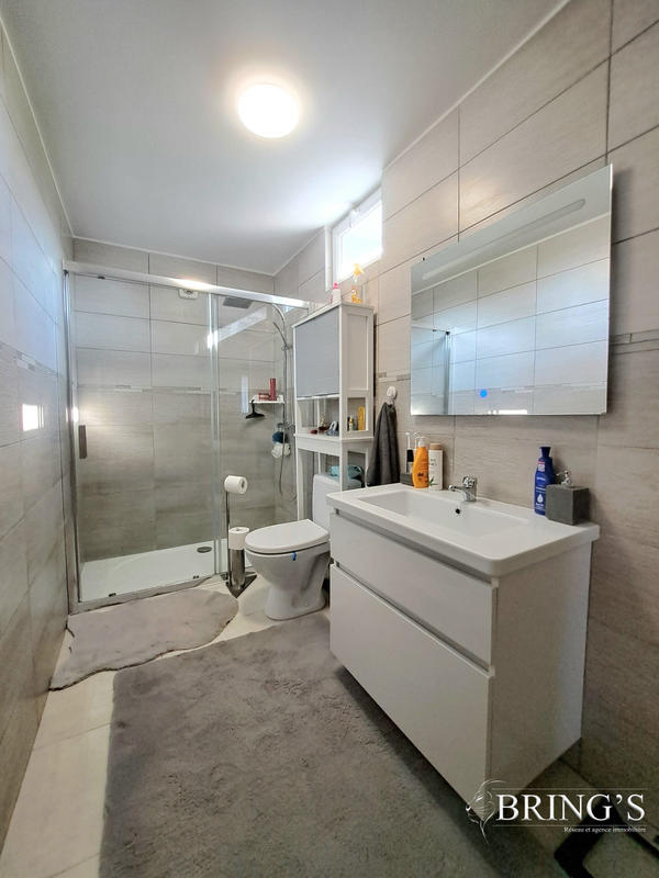 Villa - 166 m² - 8 pièces