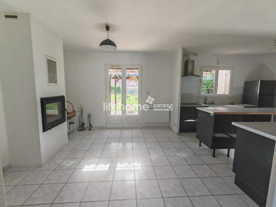 Maison - 97 m² - 4 pièces