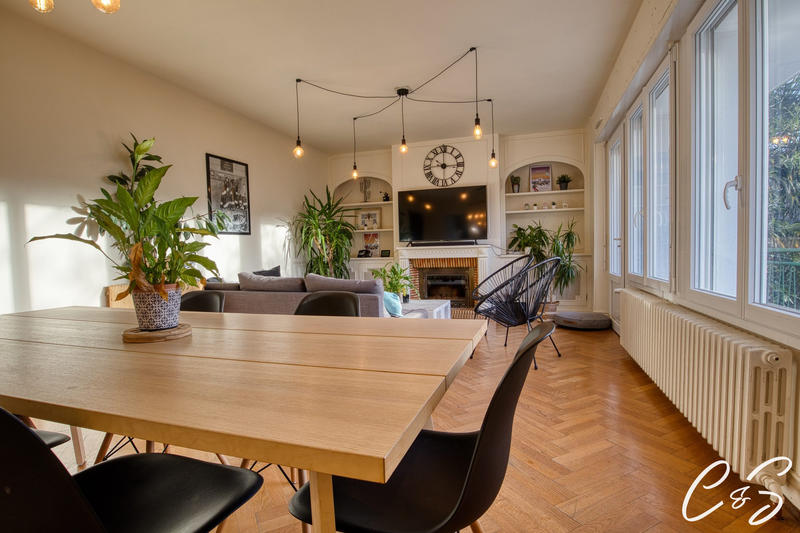 Maison - 181 m² - 6 pièces