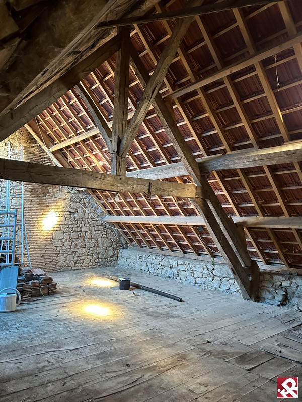 Maison ancienne - 115 m² - 2 pièces