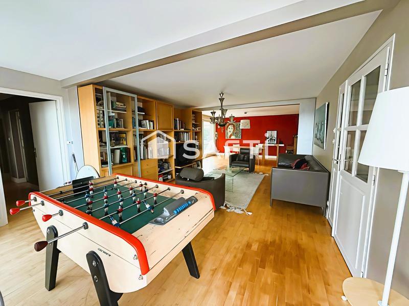 Maison - 364 m² - 12 pièces