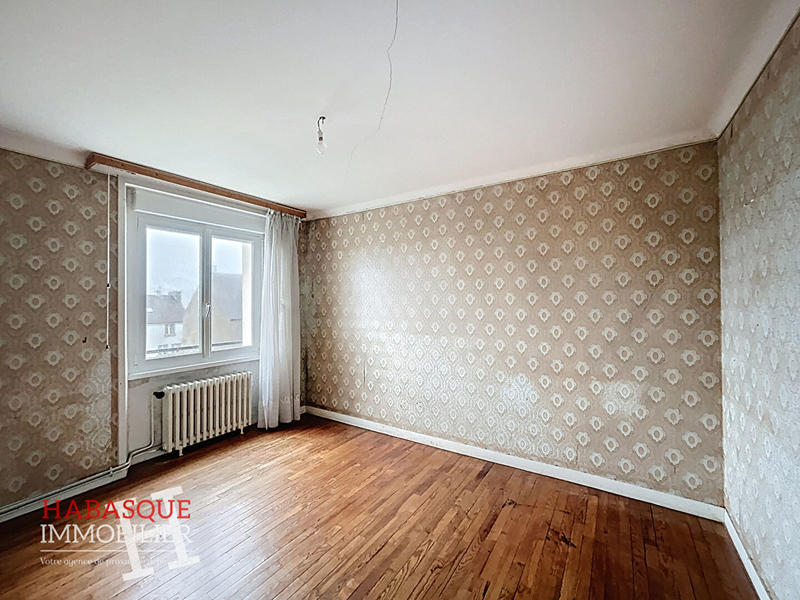 Maison - 99 m² - 5 pièces