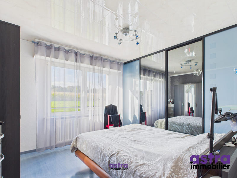 Maison - 180 m² - 6 pièces