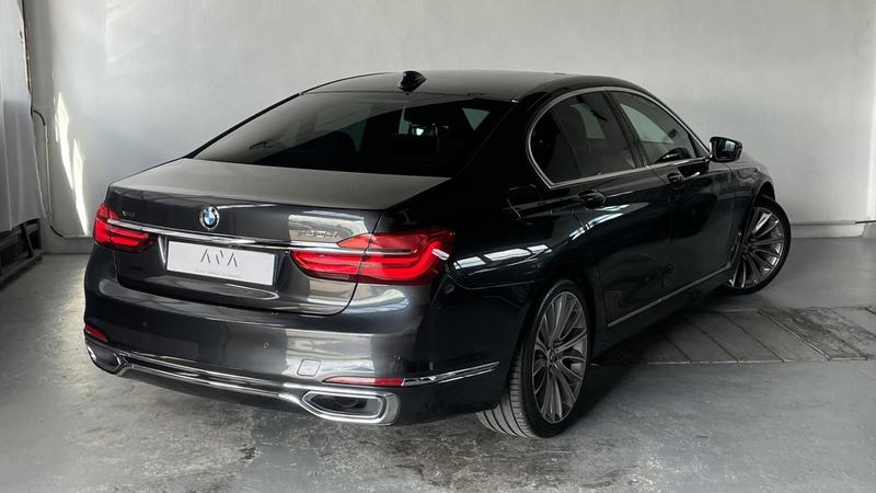 Bmw 740 740dA xDrive 320ch Exclusive