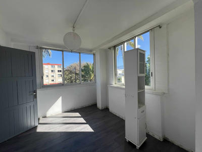 Appartement - 77 m² - 4 pièces