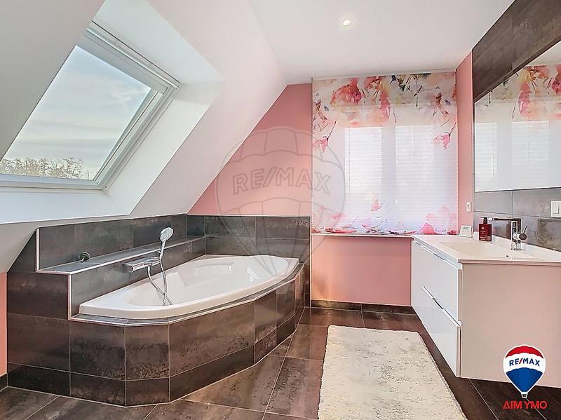 Maison - 144 m² - 7 pièces