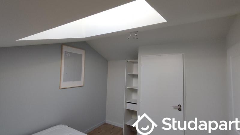 Chambre - 11 m² - 1 pièce