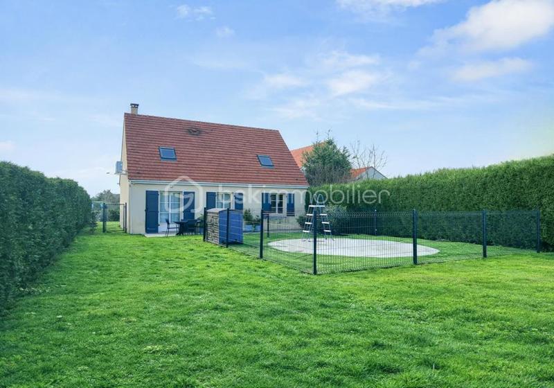 Maison traditionnelle - 98 m² - 4 pièces