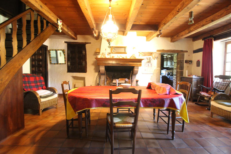 Propriété - 226 m² - 6 pièces