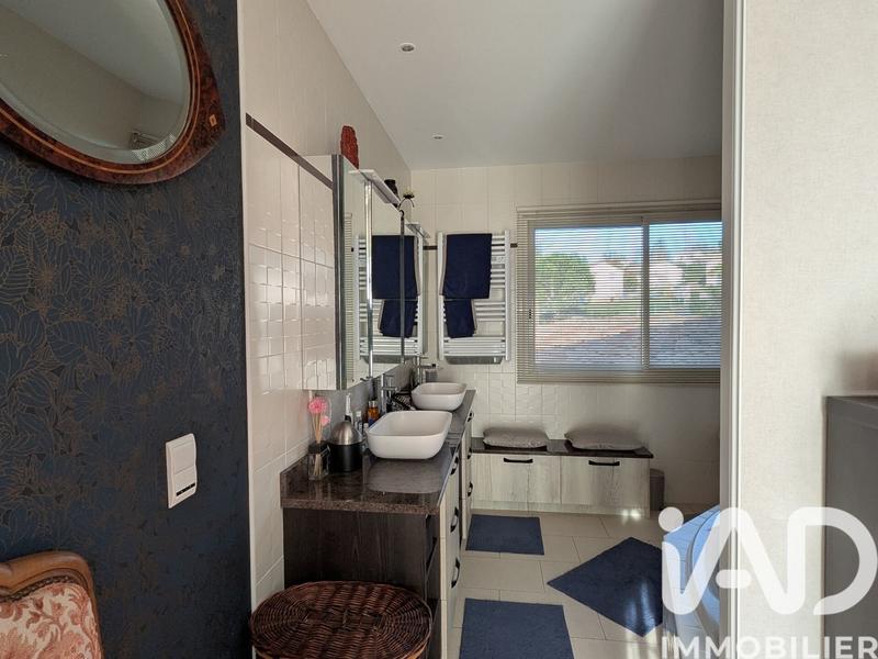 Maison de maîtres - 300 m² - 10 pièces