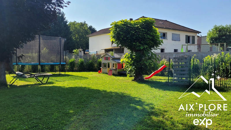 Maison - 265 m² - 12 pièces