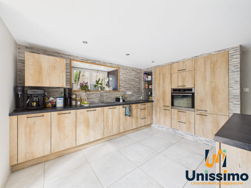 Maison - 170 m² - 7 pièces