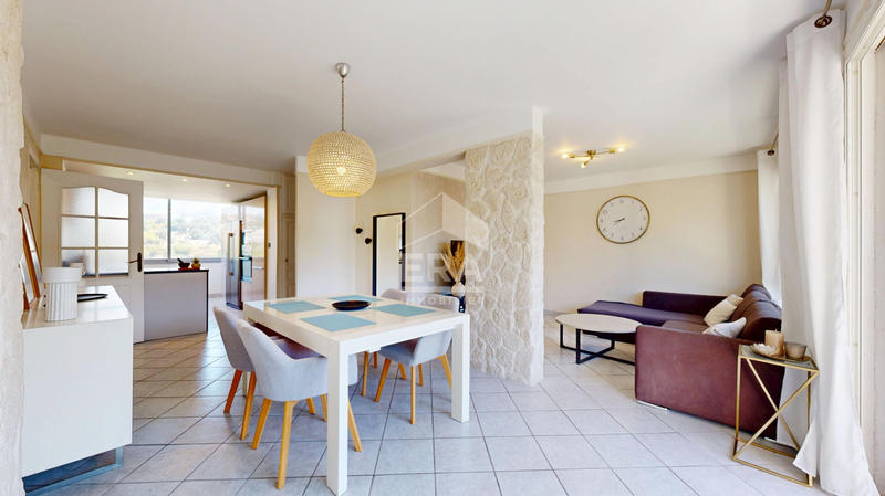 Appartement - 72 m² - 4 pièces