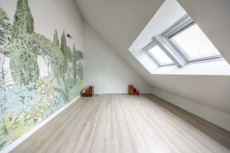 Maison - 203 m² - 8 pièces