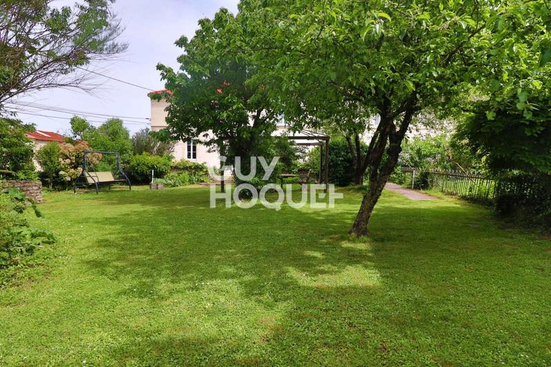 Maison ancienne - 225 m² - 8 pièces