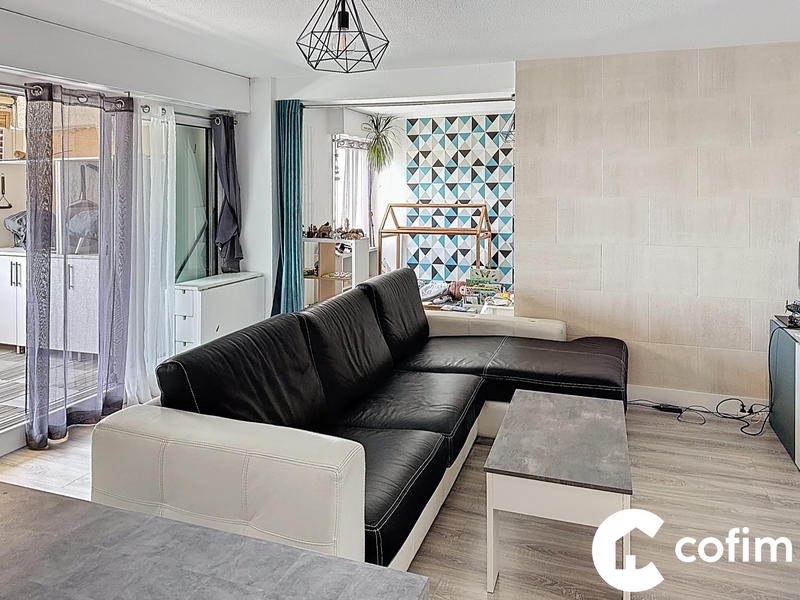 Appartement - 79 m² - 4 pièces