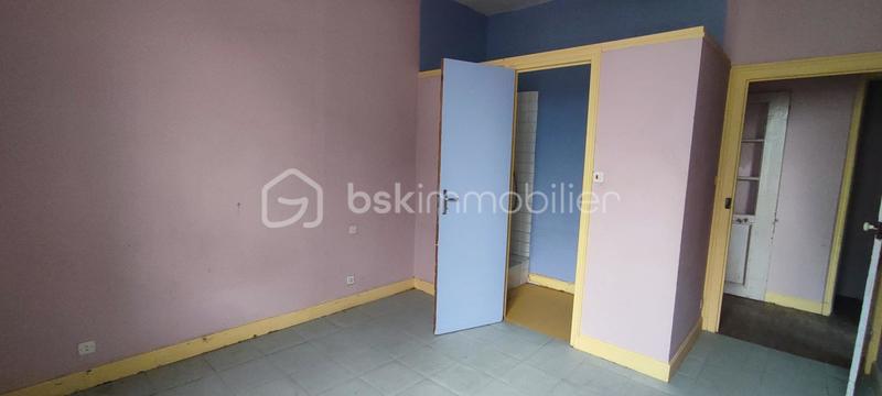 Maison - 285 m² - 11 pièces