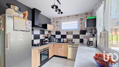 Maison - 246 m² - 7 pièces