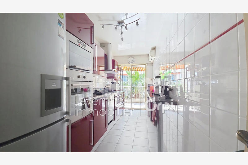 Appartement - 81 m² - 3 pièces