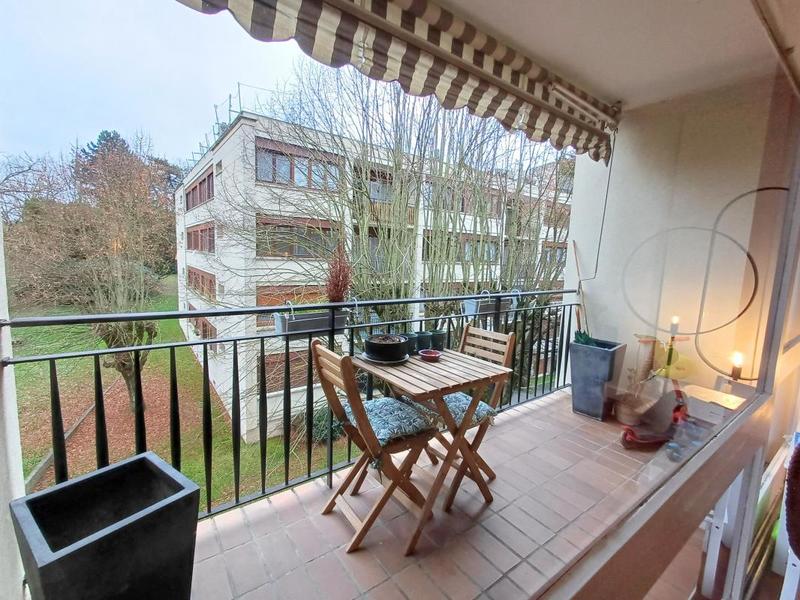 Appartement - 99 m² - 4 pièces