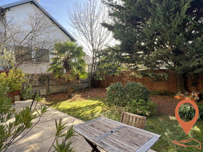 Maison contemporaine - 162 m² - 9 pièces