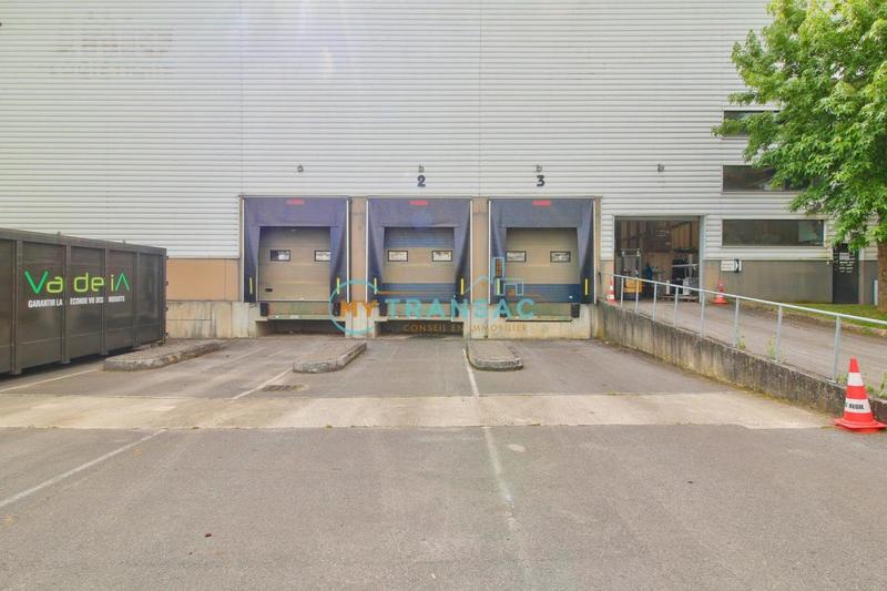Local d'activité / Entrepôt - 6 734 m²