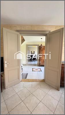 Maison - 236 m² - 7 pièces