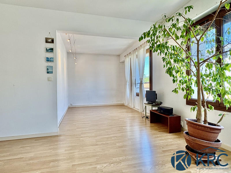 Appartement - 92 m² - 5 pièces