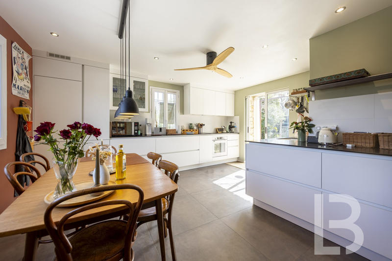 Bastide - 220 m² - 5 pièces