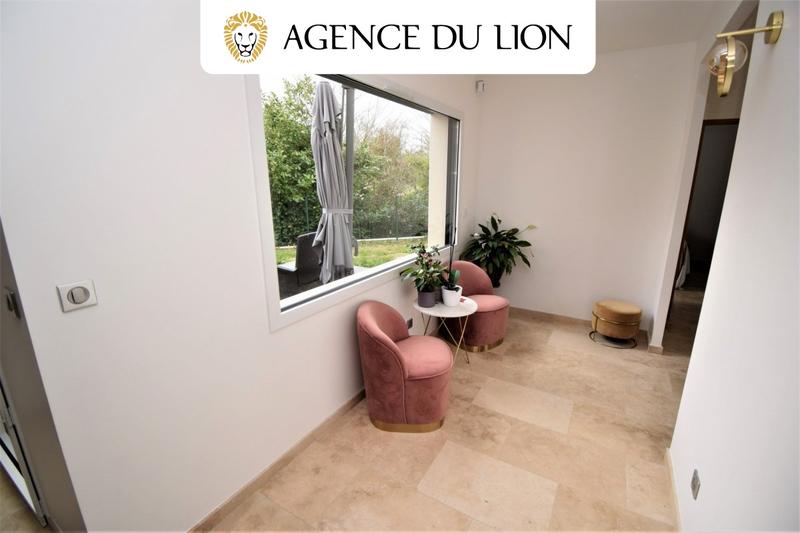 Maison - 182 m² - 8 pièces