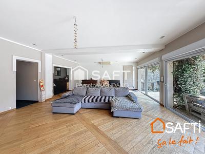 Villa - 200 m² - 8 pièces