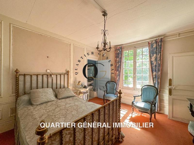 Maison de maîtres - 300 m² - 6 pièces