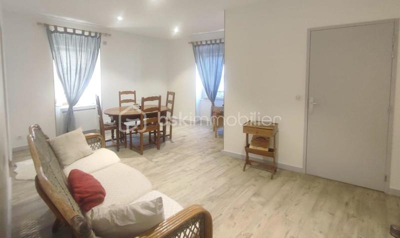 Appartement - 60 m² - 2 pièces