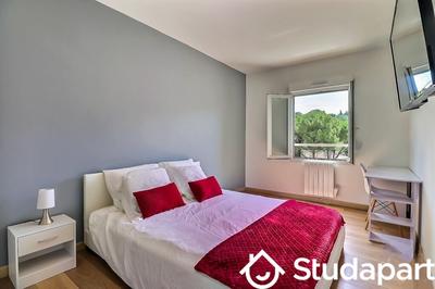 Chambre - 14 m² - 1 pièce