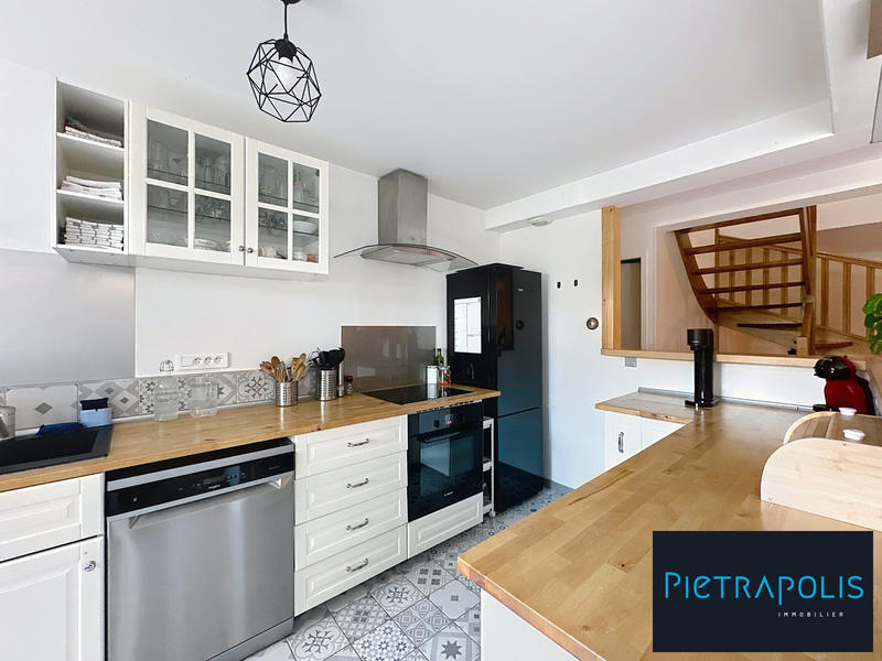 Appartement - 144 m² - 4 pièces